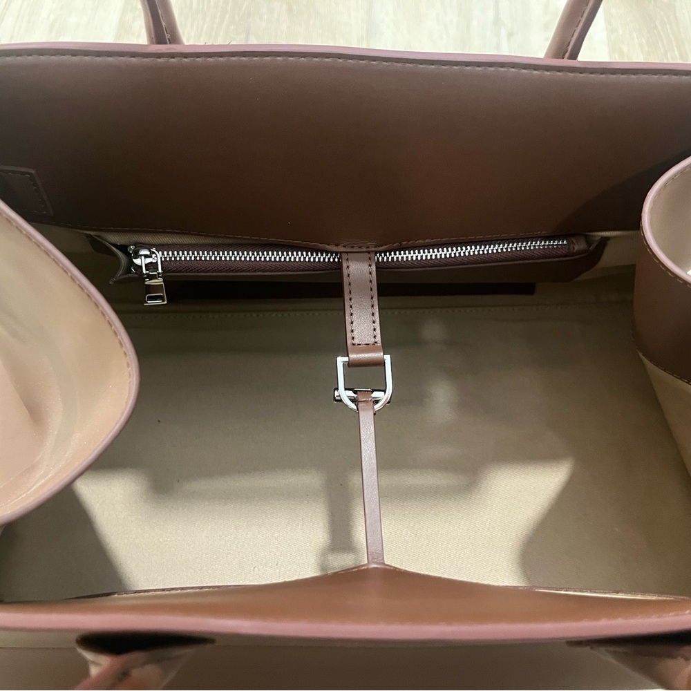 Structured Brown Tote Handbag - Picture 6 of 6